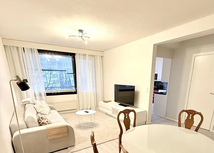 Center - 2br With Sauna, Free Parking Apartment *